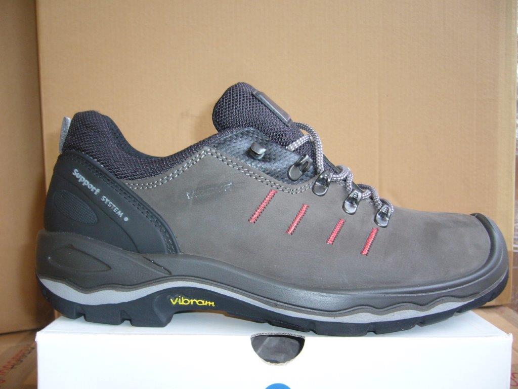 Offer 260 pair safety shoes EuropeStock offers | GLOBAL STOCKS