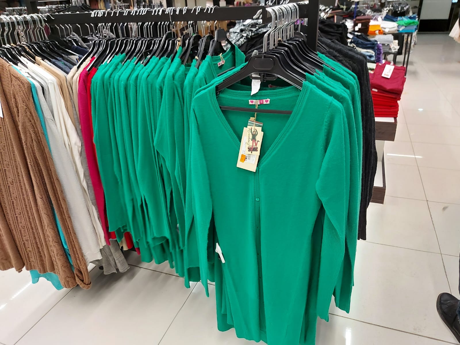 Liquidation - branded stock clothes Europe